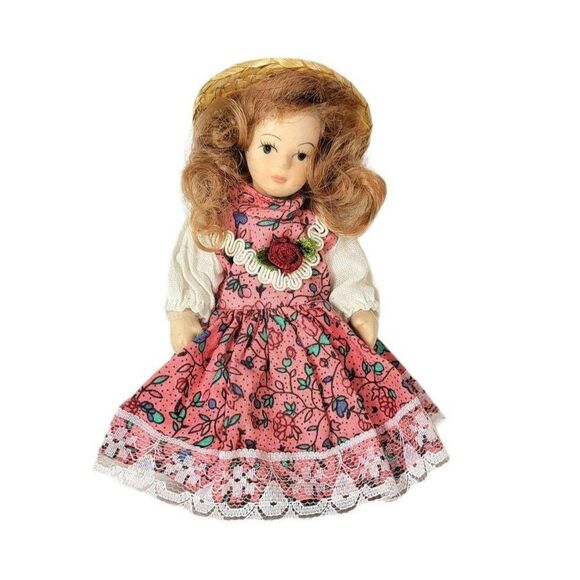 Vintage Danbury Mint Hand Painted Reticulated BJD Miniature Country Girl Doll - Picture 2 of 6